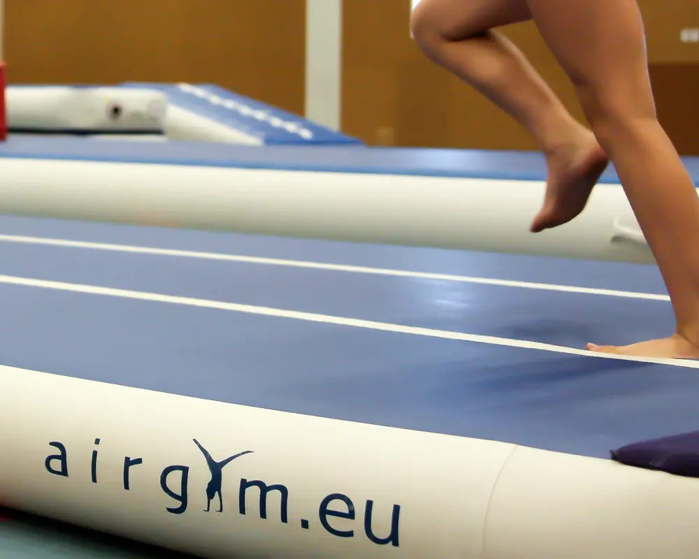 Gimnasta corriendo sobre un Airtrack Airgym